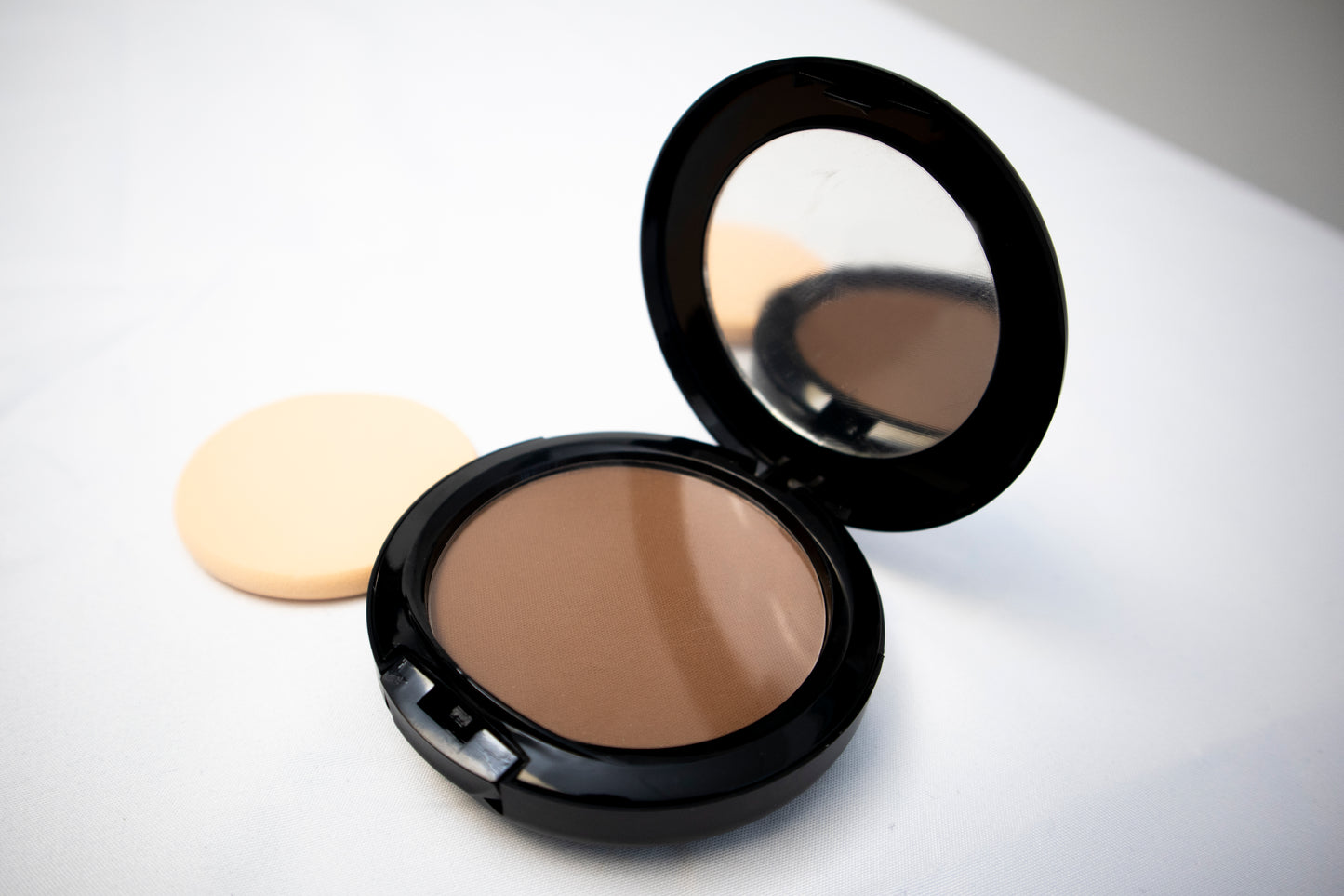 Compact Foundation Powder Golden Chestnut