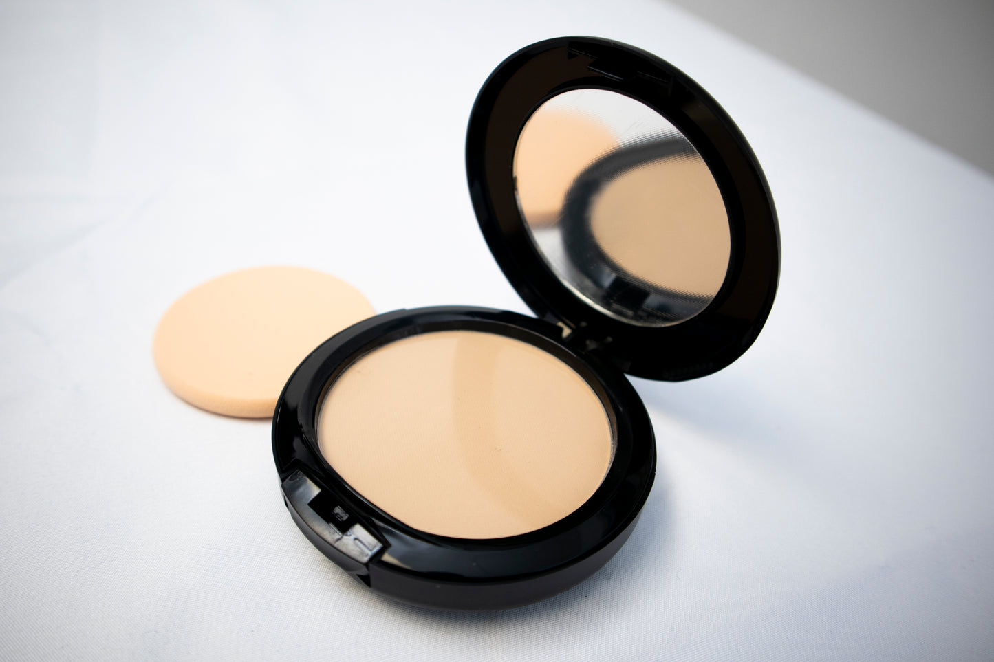 Compact Foundation Powder Ivory